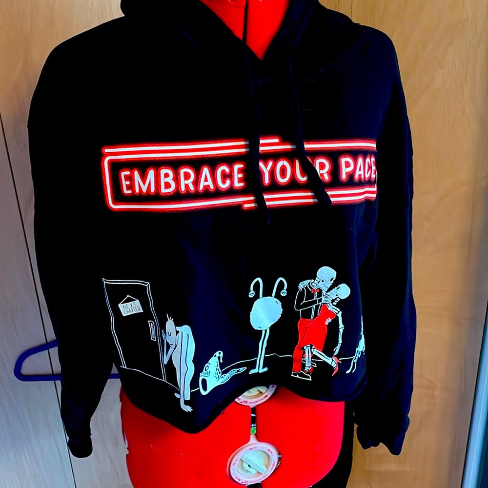GirrlScout Embrace your pace Halloween black cropped hoodie